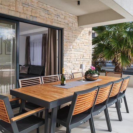 Villa Roca With Heated Pool And Sauna Privlaka (Zadar) Exterior foto